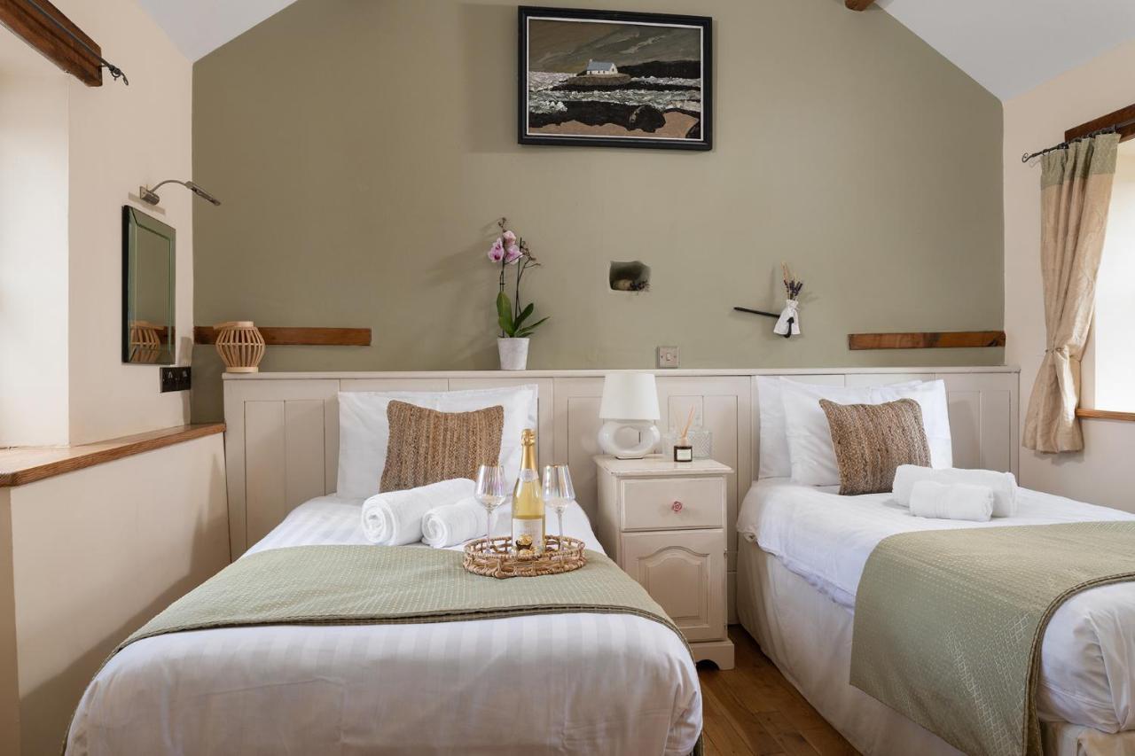 Beautiful Countryside Cottage On The North Wales Coast 애버갤리 외부 사진