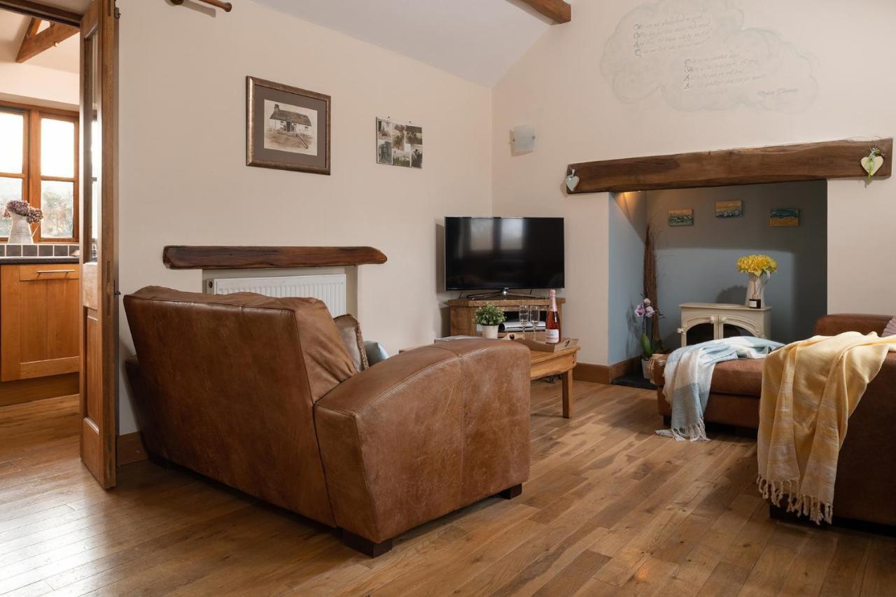 Beautiful Countryside Cottage On The North Wales Coast 애버갤리 외부 사진