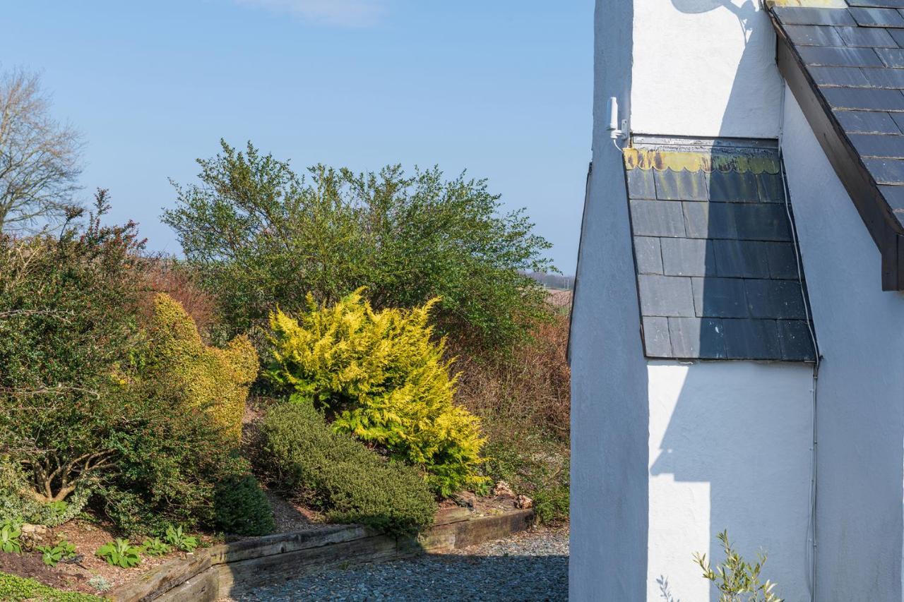 Beautiful Countryside Cottage On The North Wales Coast 애버갤리 외부 사진