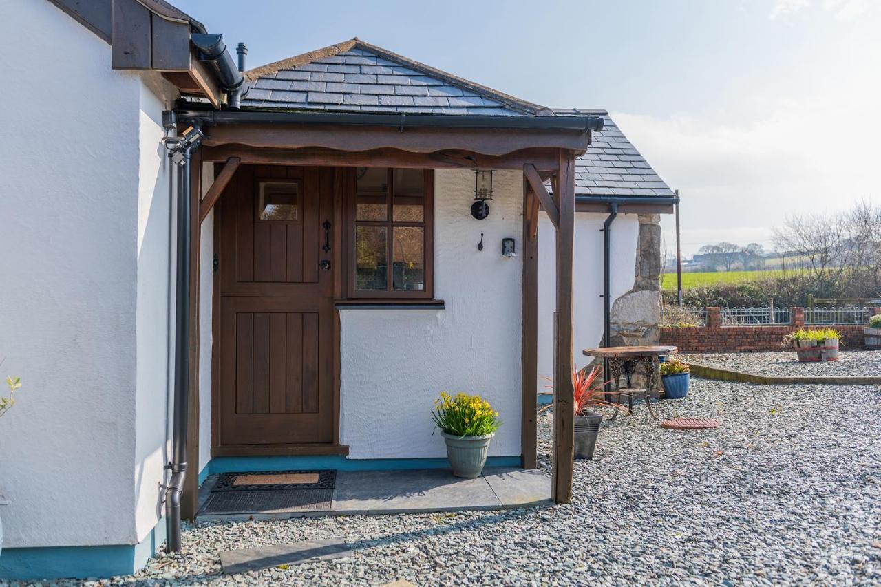 Beautiful Countryside Cottage On The North Wales Coast 애버갤리 외부 사진