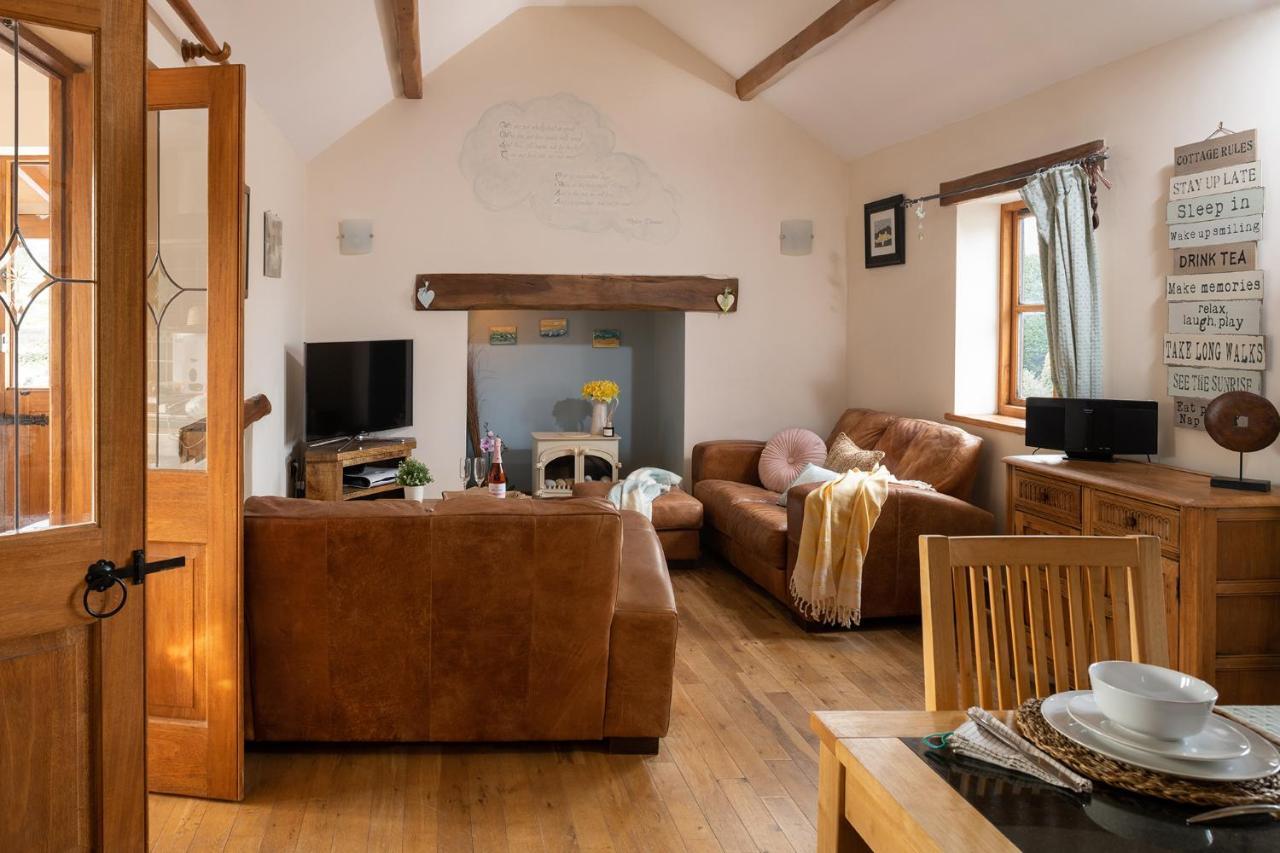 Beautiful Countryside Cottage On The North Wales Coast 애버갤리 외부 사진