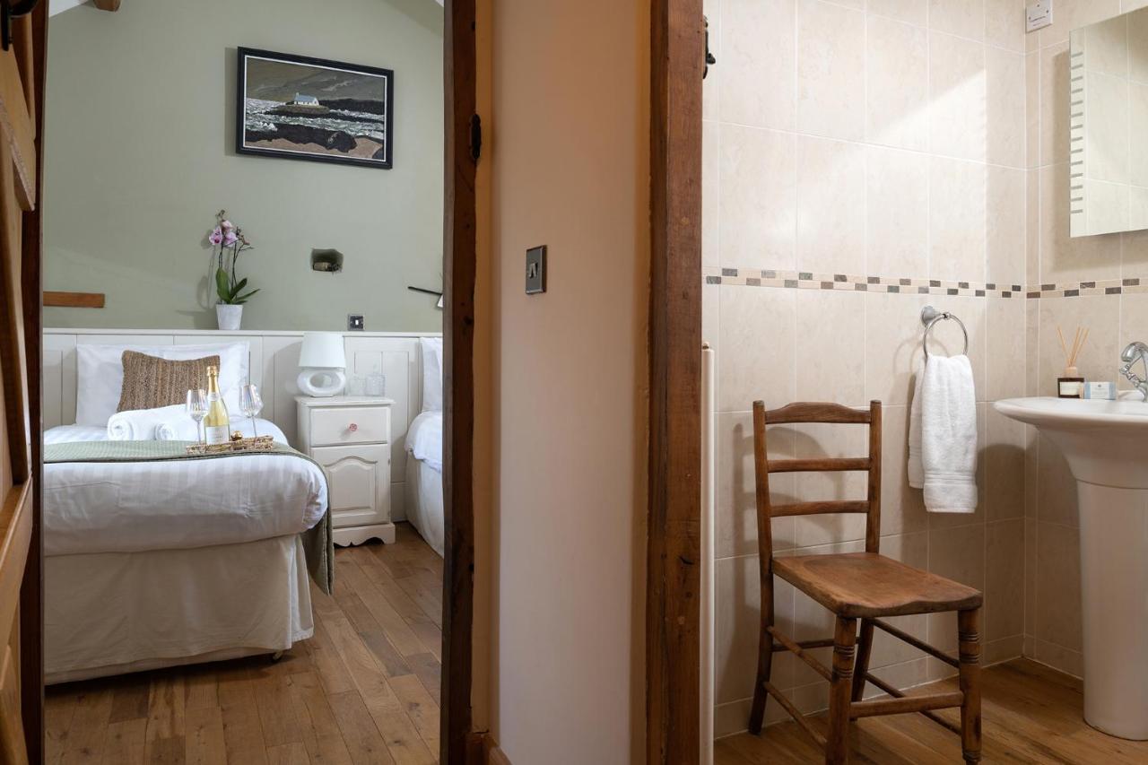 Beautiful Countryside Cottage On The North Wales Coast 애버갤리 외부 사진