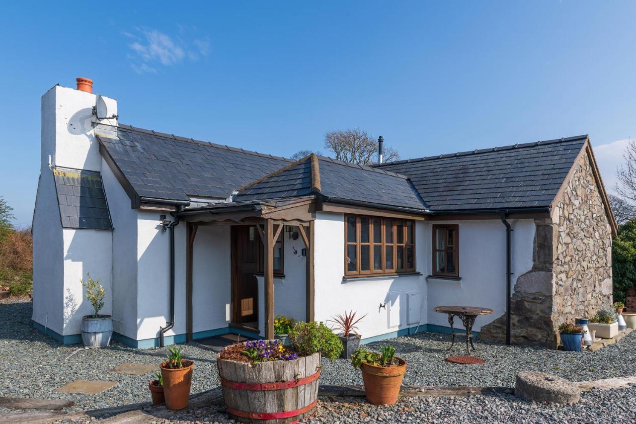 Beautiful Countryside Cottage On The North Wales Coast 애버갤리 외부 사진