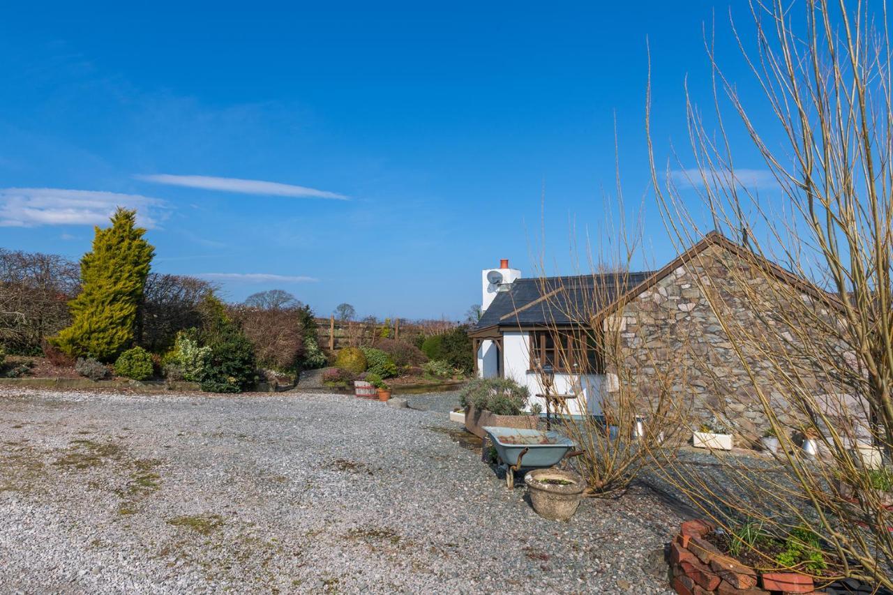 Beautiful Countryside Cottage On The North Wales Coast 애버갤리 외부 사진